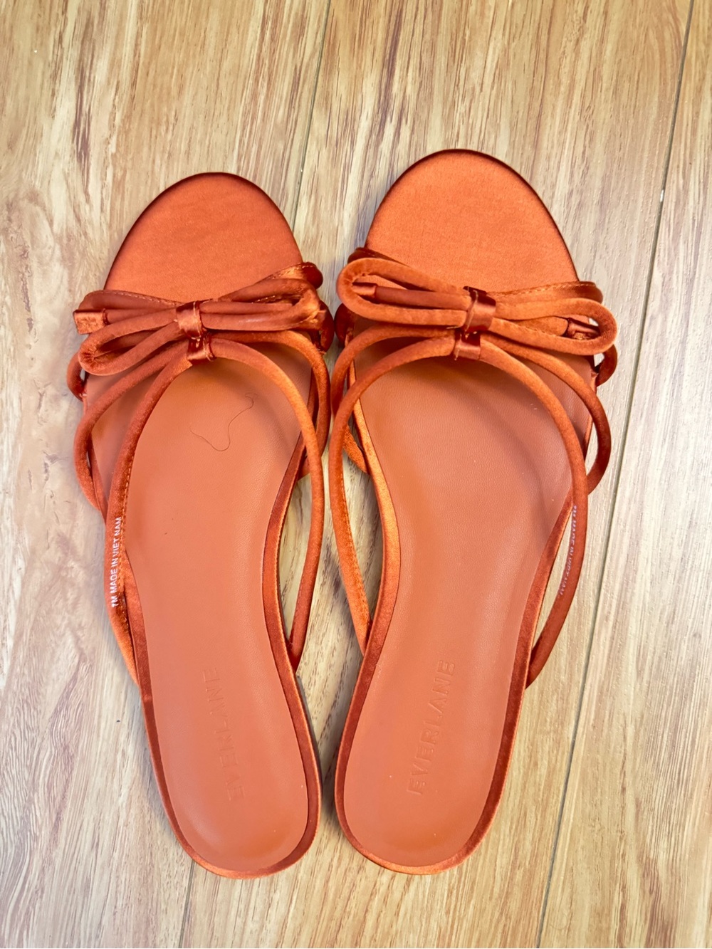 Everlane Deep Amber Satin Knotted Slide Sandals - Picture 4 of 5